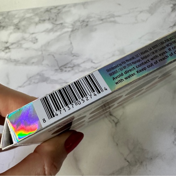 Pur Festival 2.0 12-Piece Pressed Pigments Eyeshadow Palette NIB - Picture 10 of 12